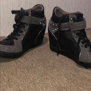 Guess high heal sneakers